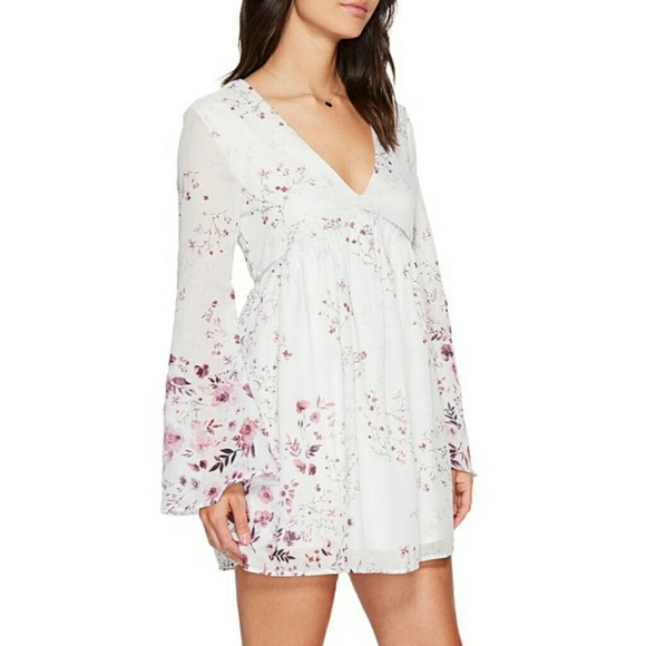 🍒NWT🍒 THE JETSET DIARIES FLORAL DRESS - Picture 4 of 6